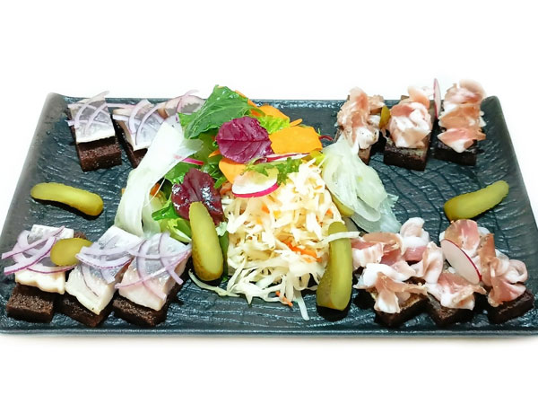 Купить с доставкой Закуска на большую компанию 480 гр. в Лисках