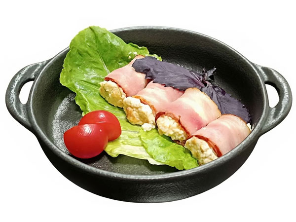 Купить с доставкой Рулетики из бекона с сыром и яйцом в Лисках